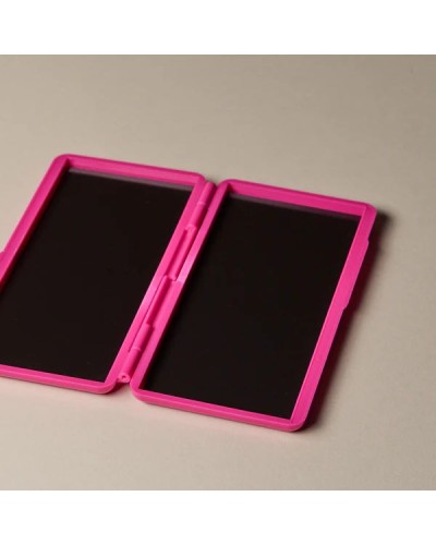 The Magnetic Compact in Material Girl - Kitpak