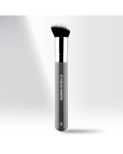107 - MY FLAWLESS FOUNDATION - MYKITCO