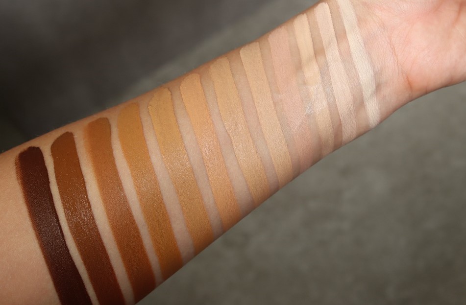 swatches regeneration concealer nabla