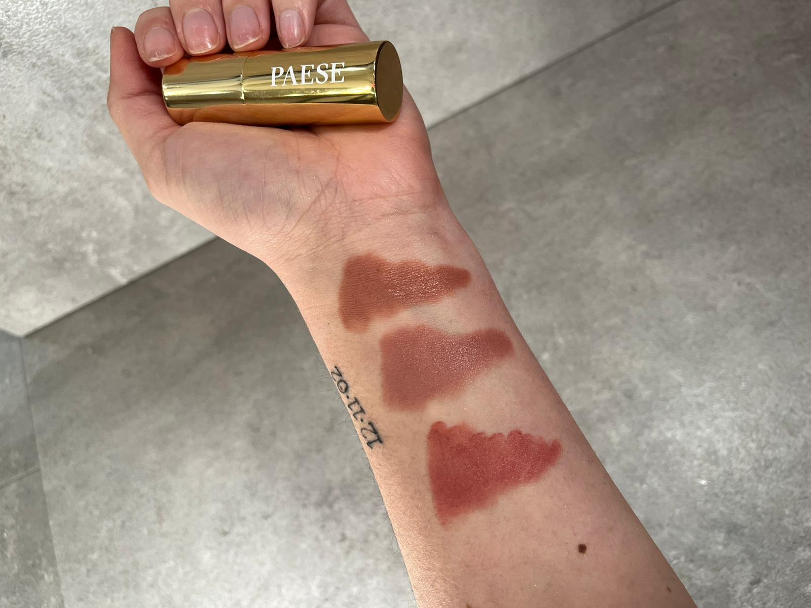 swatches mattologie lipstick paese